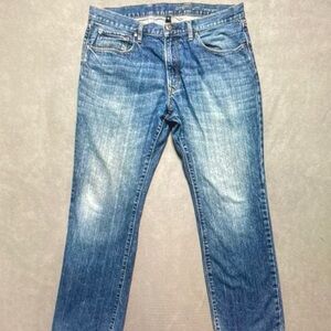 GAP Men's Straight Jeans in Classic Blue
